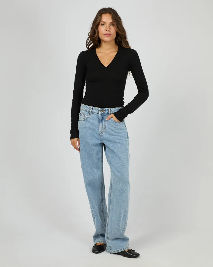 Silent Theory Ashton Knit Vee LS Top