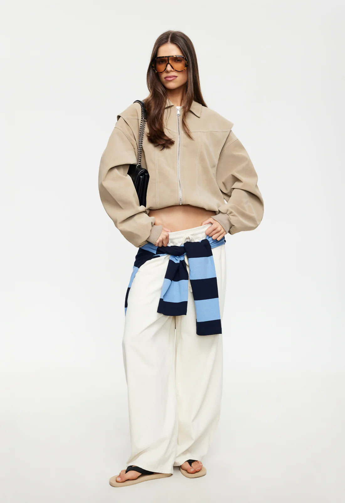 Lioness Vista Bomber