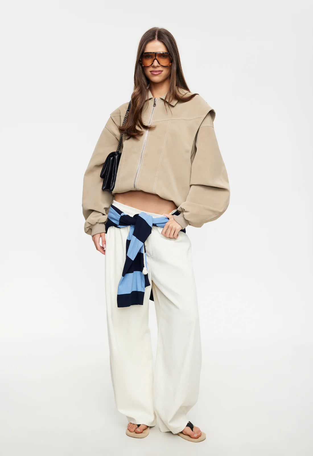 Lioness Vista Bomber