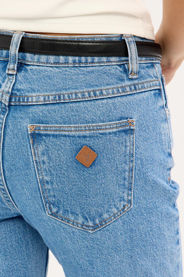 Abrand 95 Straight Debbie