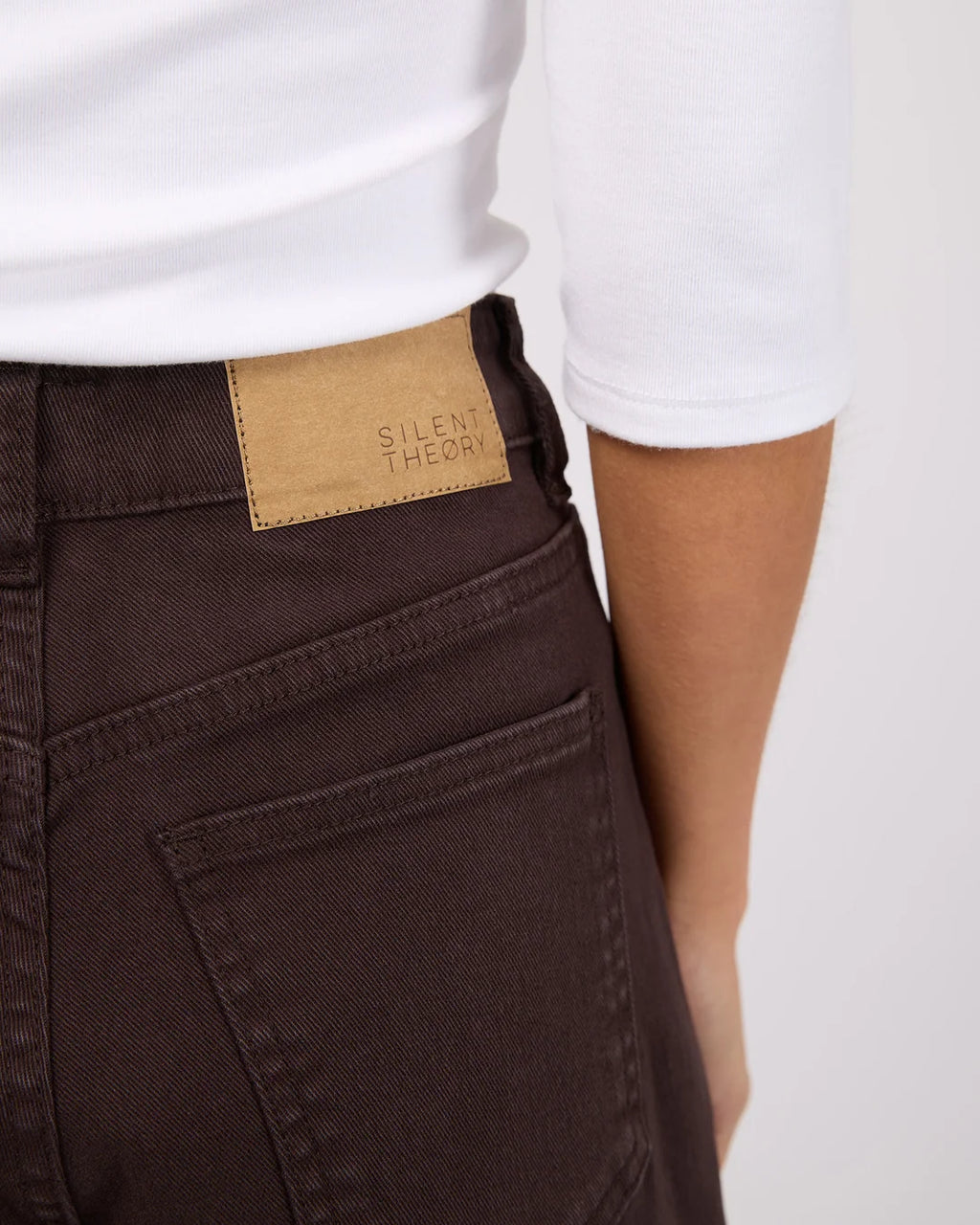 Silent Theory Kyia Short Comfort