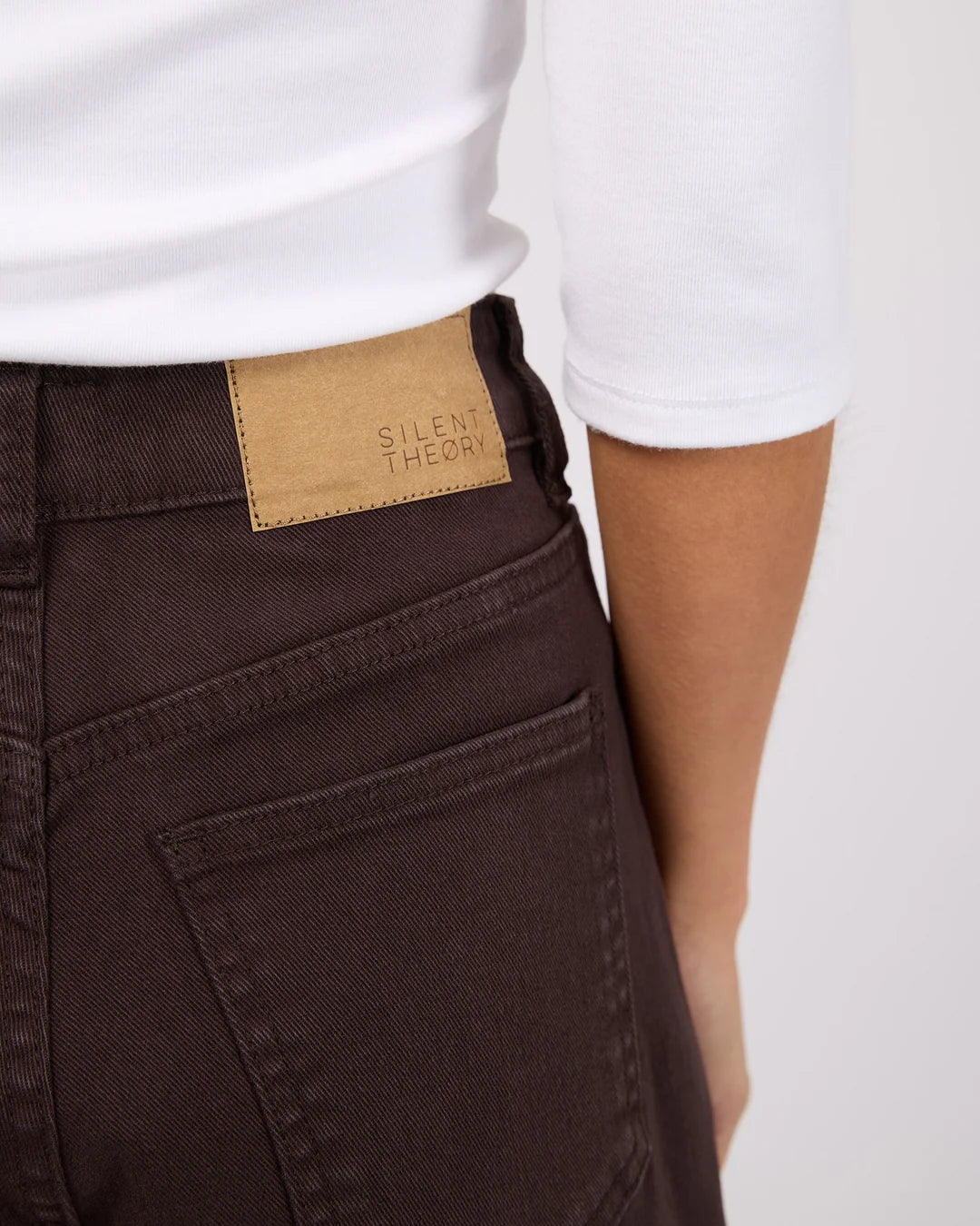 Silent Theory Kyia Short Comfort