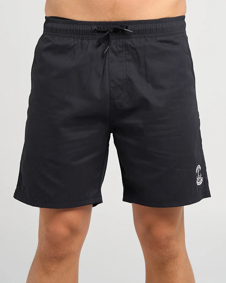 The Mad Hueys Skull Anchor 18" Volley Short