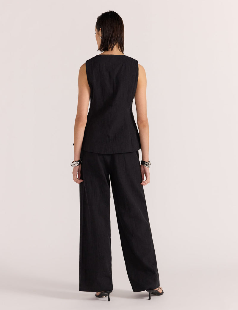 Staple The Label Athena Longline Vest