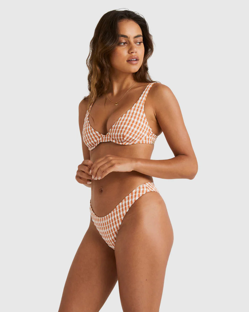 Billabong Wave Check Hike Bottom